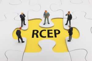 RCEPの文字とピース